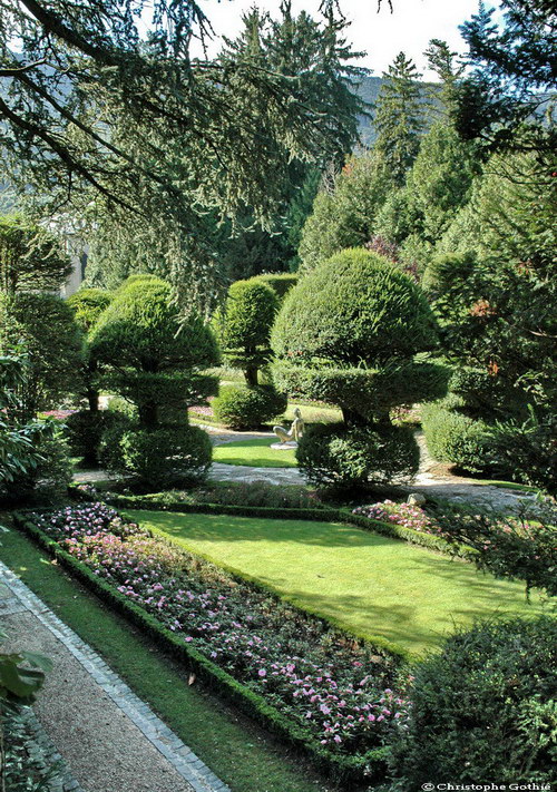 Cliquez pour agrandir la Photo - Clich pris le 7 septembre 2008 dans les magnifiques jardins du Prieur, au Bourget-du-Lac - Photo  Christophe Gothi